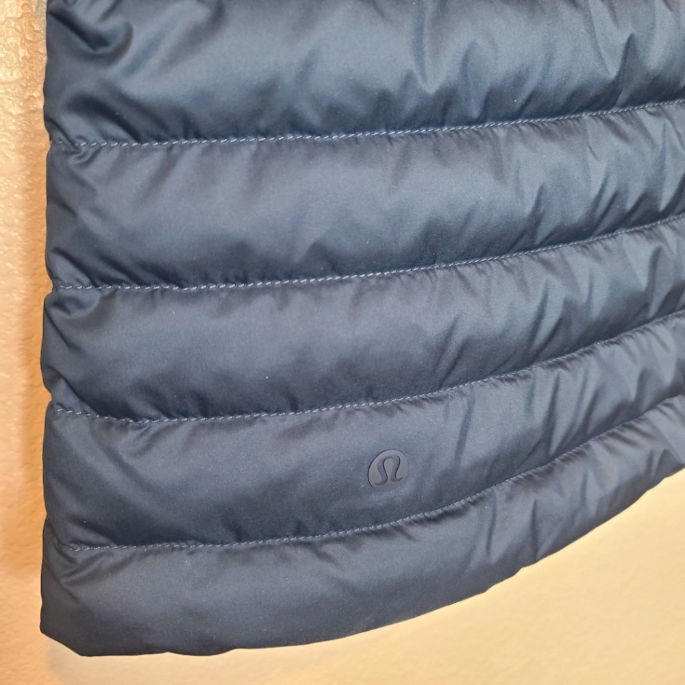 Lululemon Women’s Pack It Down Goose Down Puffer Jacket – Blue – Size 4 - Picture 9 of 12